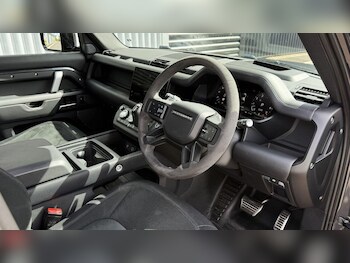Used Land Rover Defender 2023 for sale - 78824271: Photo