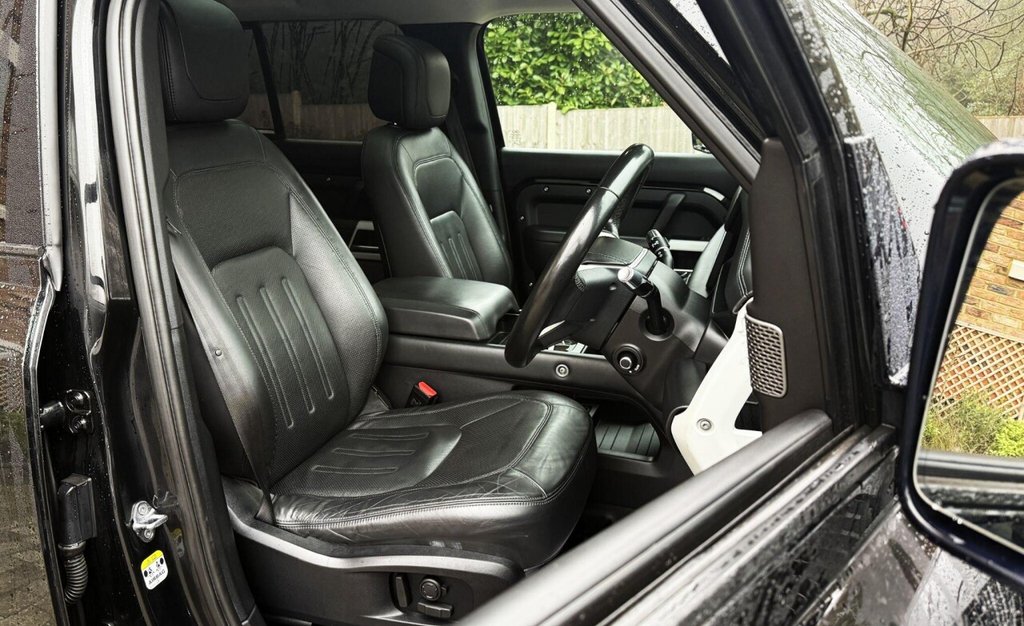 Used Land Rover Defender 110 2020 for sale - 77283016: Photo 11