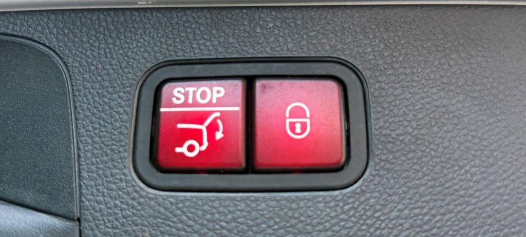Vehicle 33
