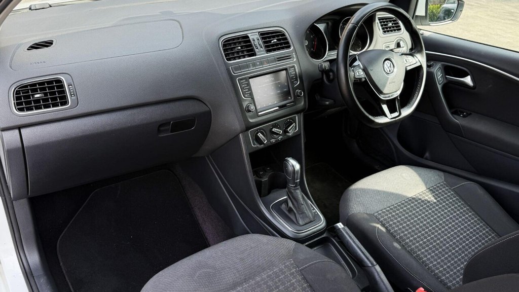 Used Volkswagen Polo 2015 for sale - 78081137: Photo 10