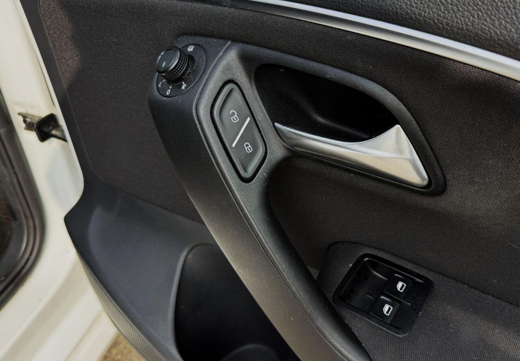 Used Volkswagen Polo 2015 for sale - 78081137: Photo 17