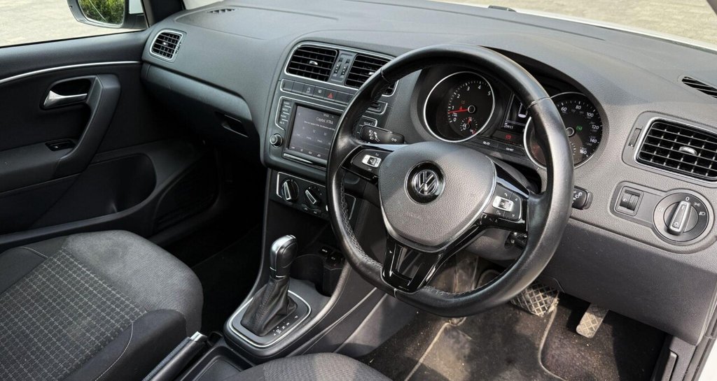 Used Volkswagen Polo 2015 for sale - 78081137: Photo 9