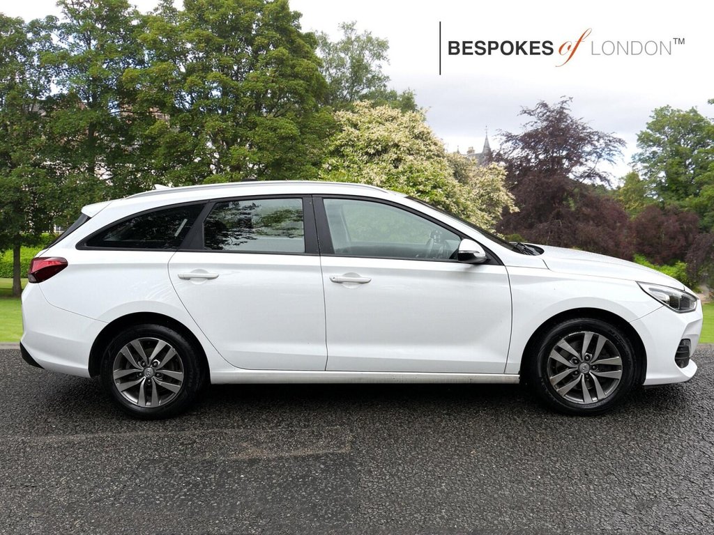 Used Hyundai i30 2019 for sale - 76291353: Photo 2