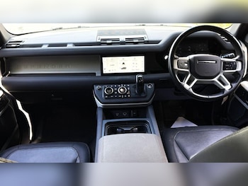 Used Land Rover Defender 110 2022 for sale - 79072301: Photo