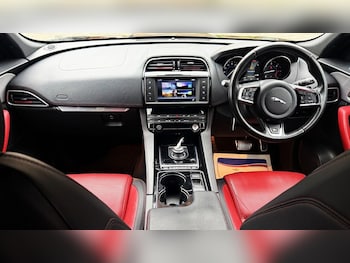 Used Jaguar F-Pace 2016 for sale - 77236565: Photo