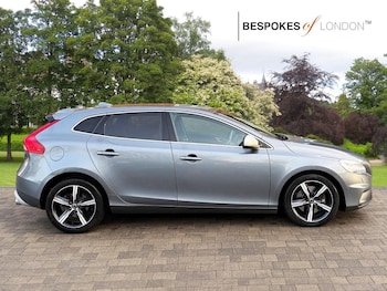 Used Volvo V40 2017 for sale - 75616534: Photo