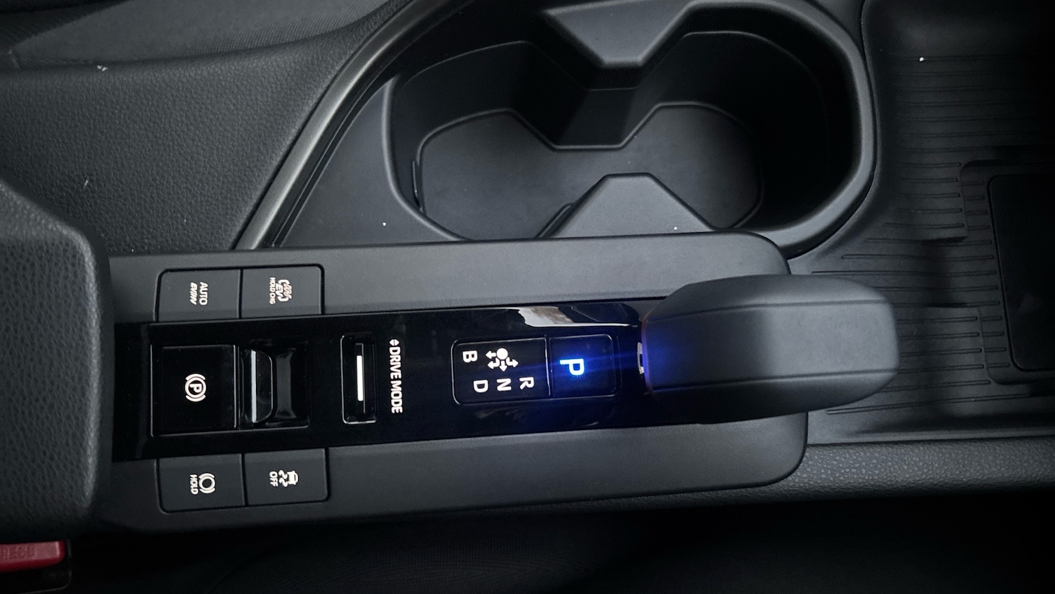 Used Toyota C-HR 2024 for sale - 76932105: Photo 43