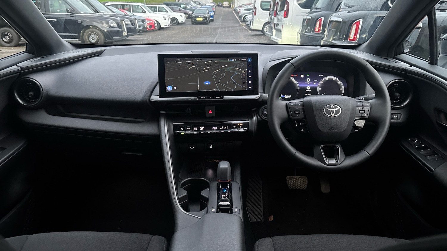 Used Toyota C-HR 2024 for sale - 76932105: Photo 5