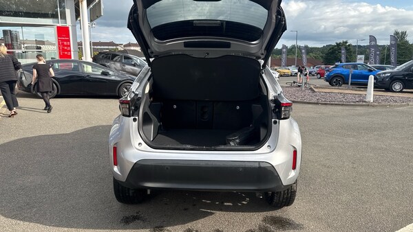 Used Toyota Yaris Cross 2022 for sale - 75557610: Photo 14