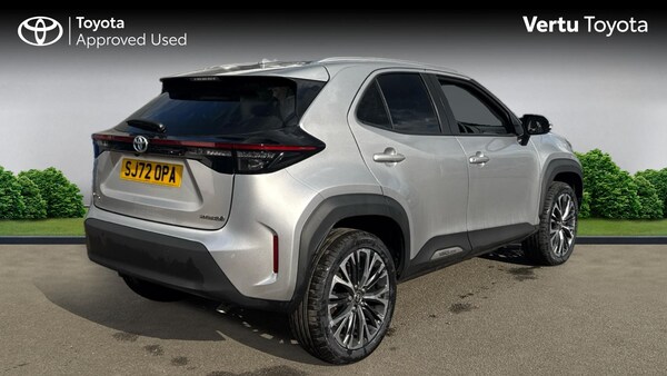 Used Toyota Yaris Cross 2022 for sale - 75557610: Photo 2