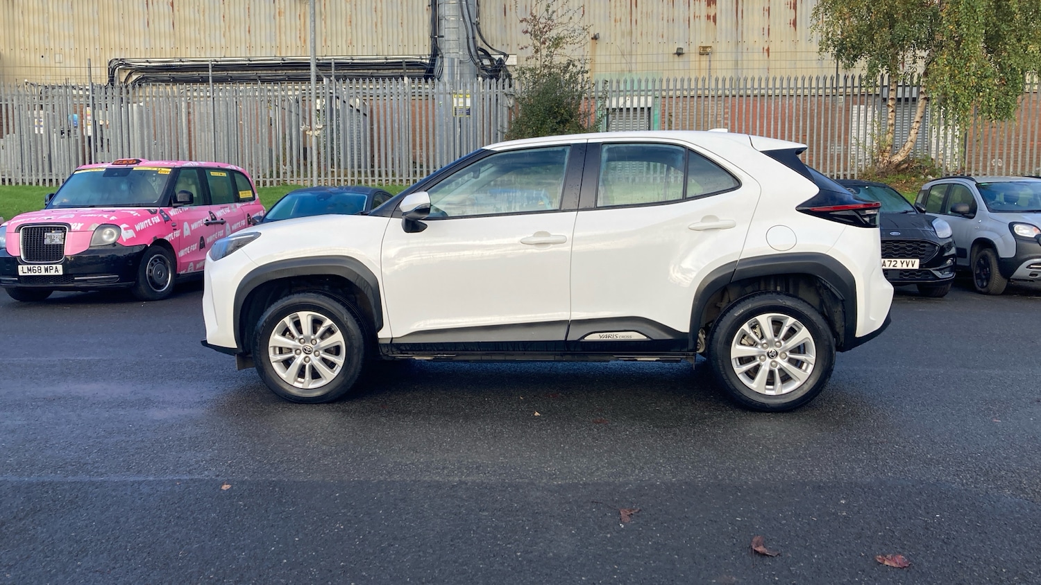 Used Toyota Yaris Cross 2023 for sale - 76352036: Photo 17