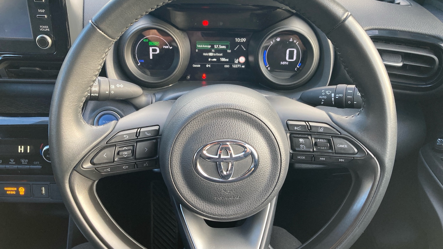 Used Toyota Yaris Cross 2023 for sale - 76352036: Photo 8