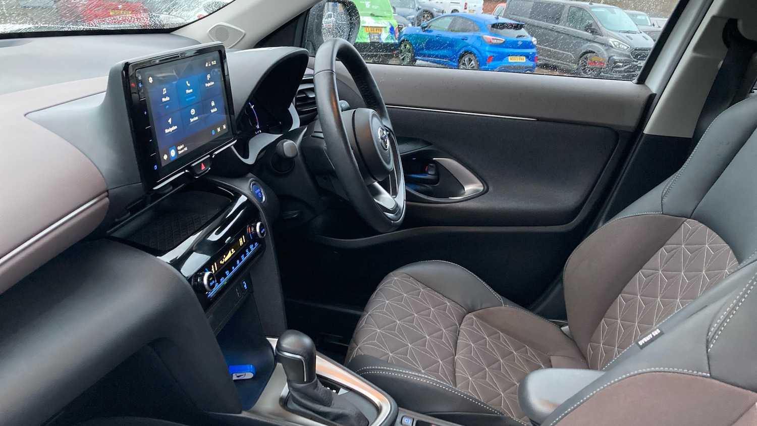 Used Toyota Yaris Cross 2023 for sale - 77366070: Photo 10