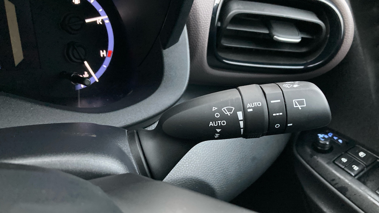 Used Toyota Yaris Cross 2023 for sale - 77366070: Photo 22