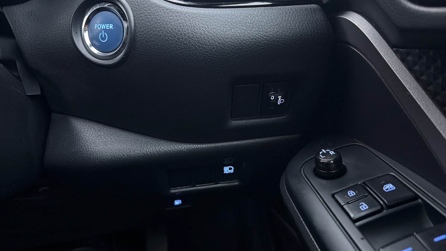 Used Toyota C-HR 2020 for sale - 77379096: Photo 38