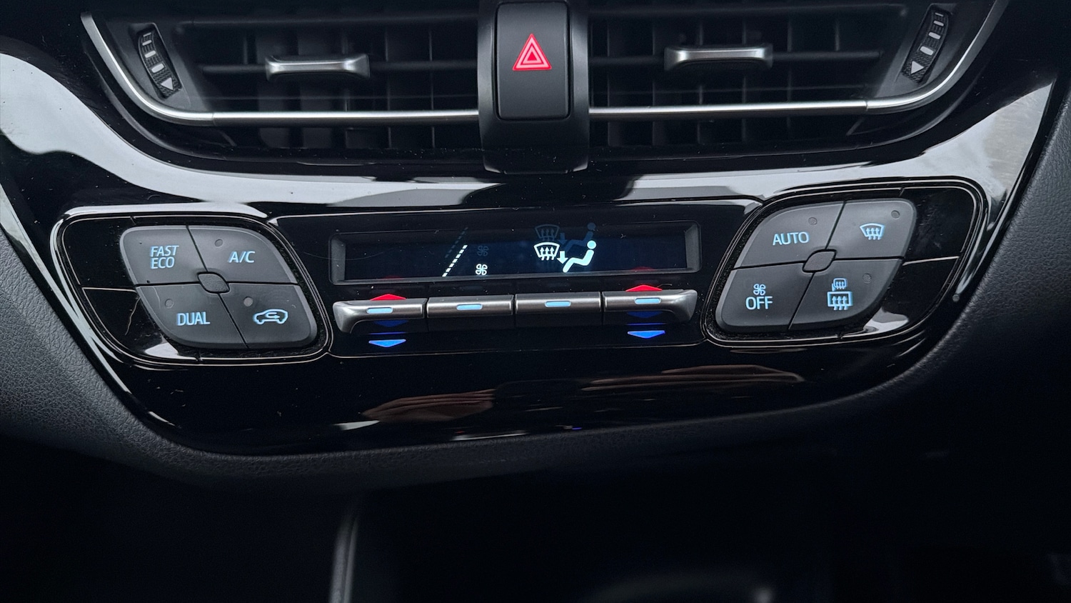 Used Toyota C-HR 2020 for sale - 77379096: Photo 41