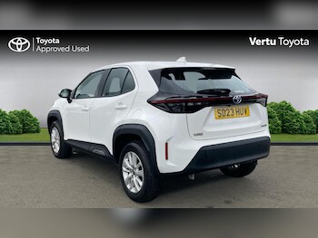 Used Toyota Yaris Cross 2023 for sale - 79580726: Photo