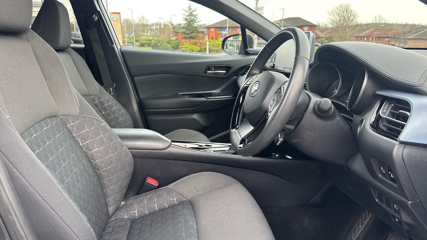 Used Toyota C-HR 2021 for sale - 77601913: Photo 11