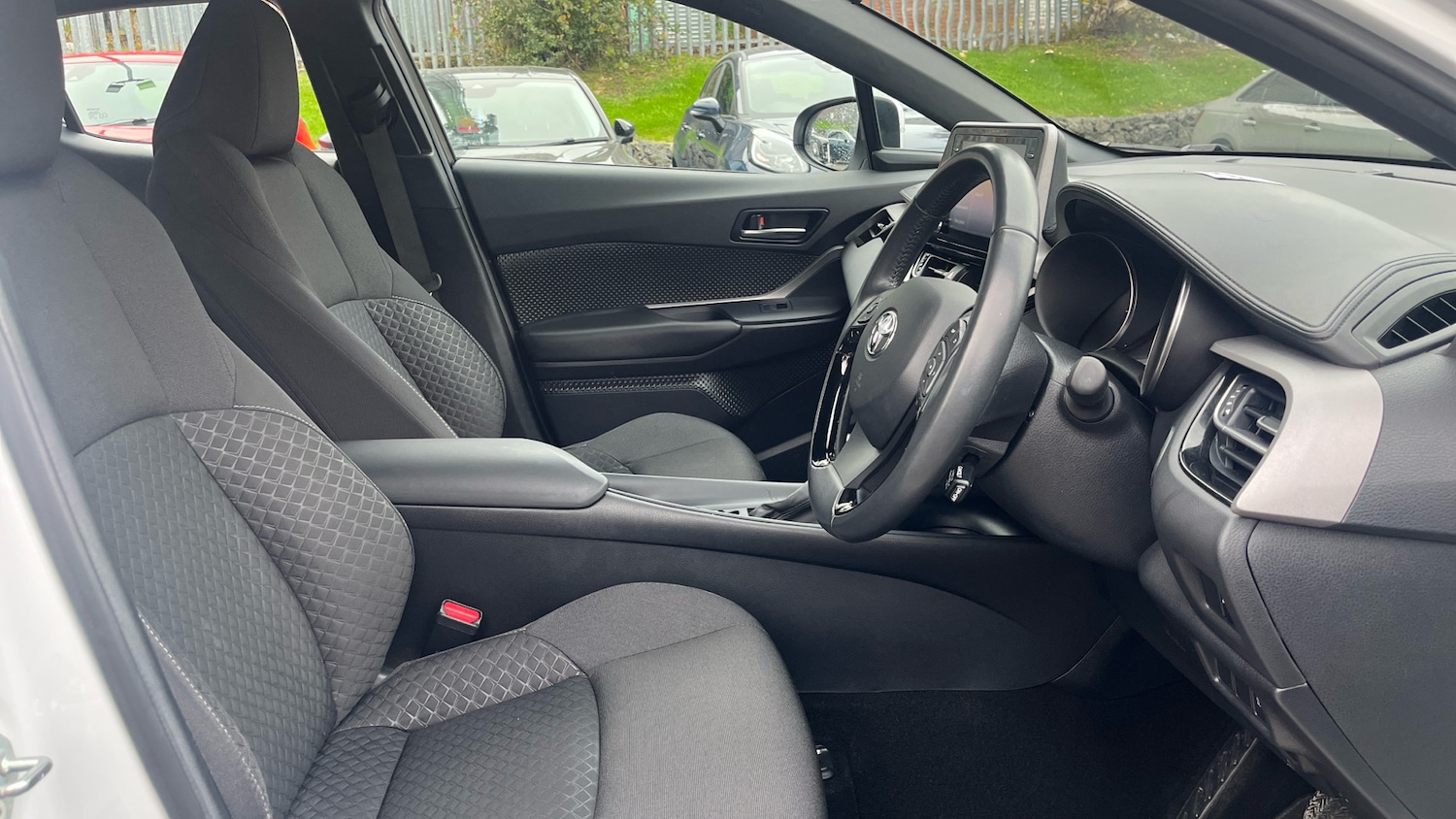 Used Toyota C-HR 2022 for sale - 76232213: Photo 11