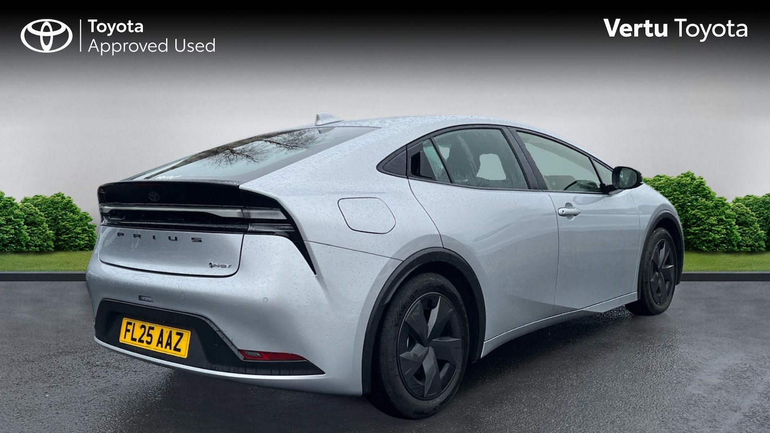 Used Toyota Prius 2025 for sale - 77148372: Photo 2