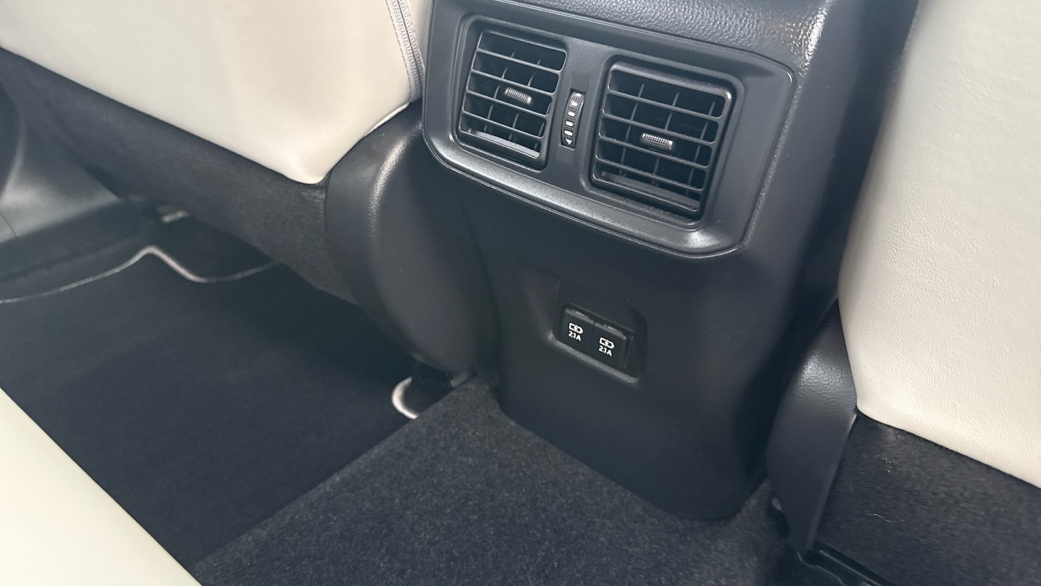 Used Toyota RAV4 2021 for sale - 76908503: Photo 27