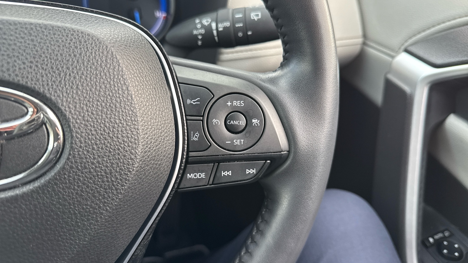 Used Toyota RAV4 2021 for sale - 76908503: Photo 32