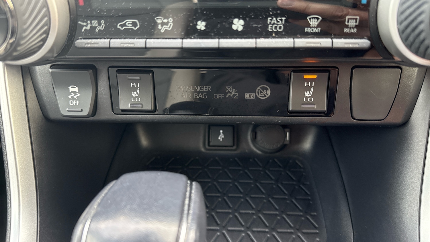 Used Toyota RAV4 2021 for sale - 76908503: Photo 41