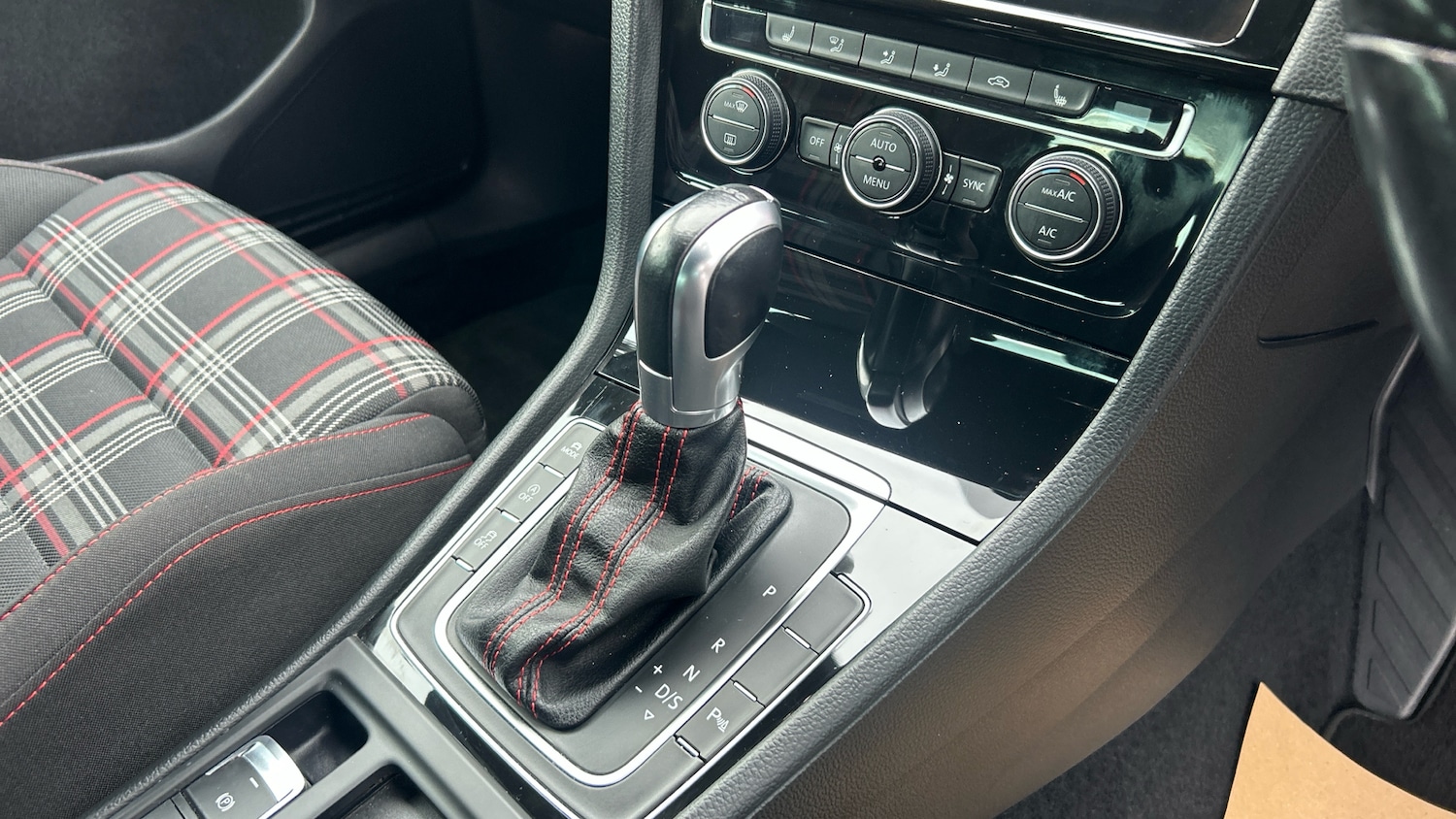 Used Volkswagen Golf 2017 for sale - 76287865: Photo 13