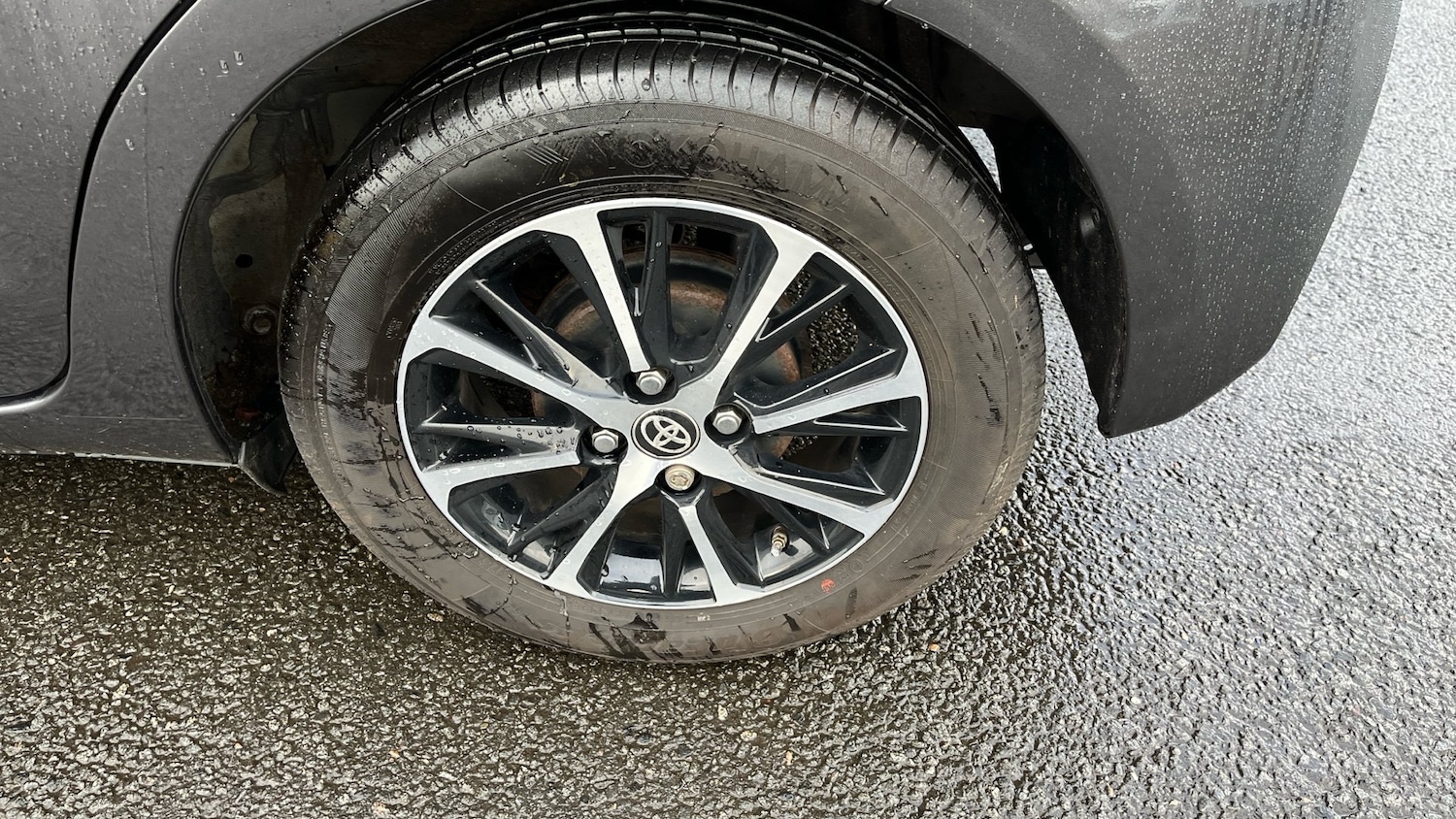 Used Toyota Yaris 2018 for sale - 76984647: Photo 39