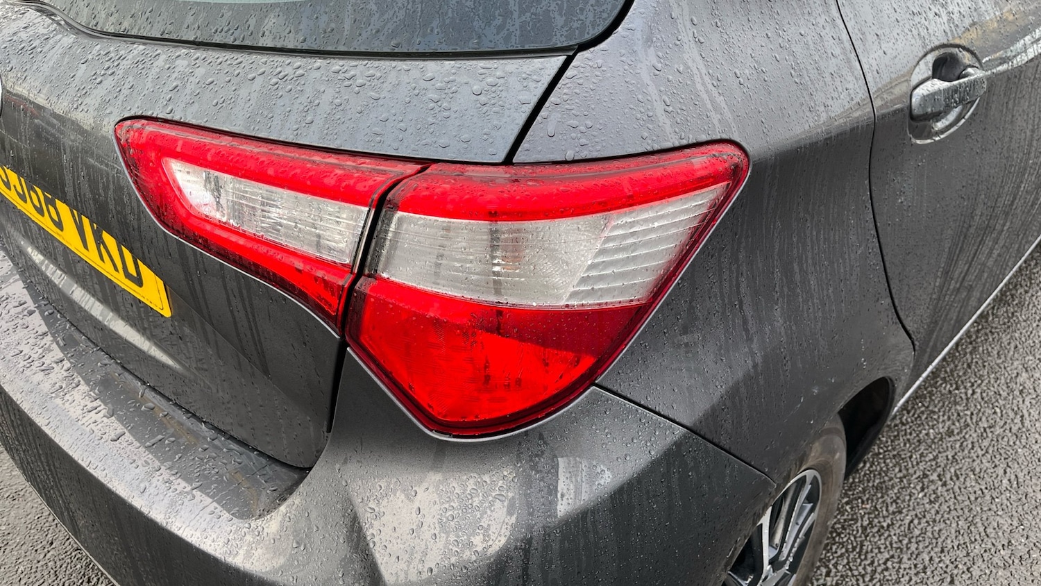 Used Toyota Yaris 2018 for sale - 76984647: Photo 43