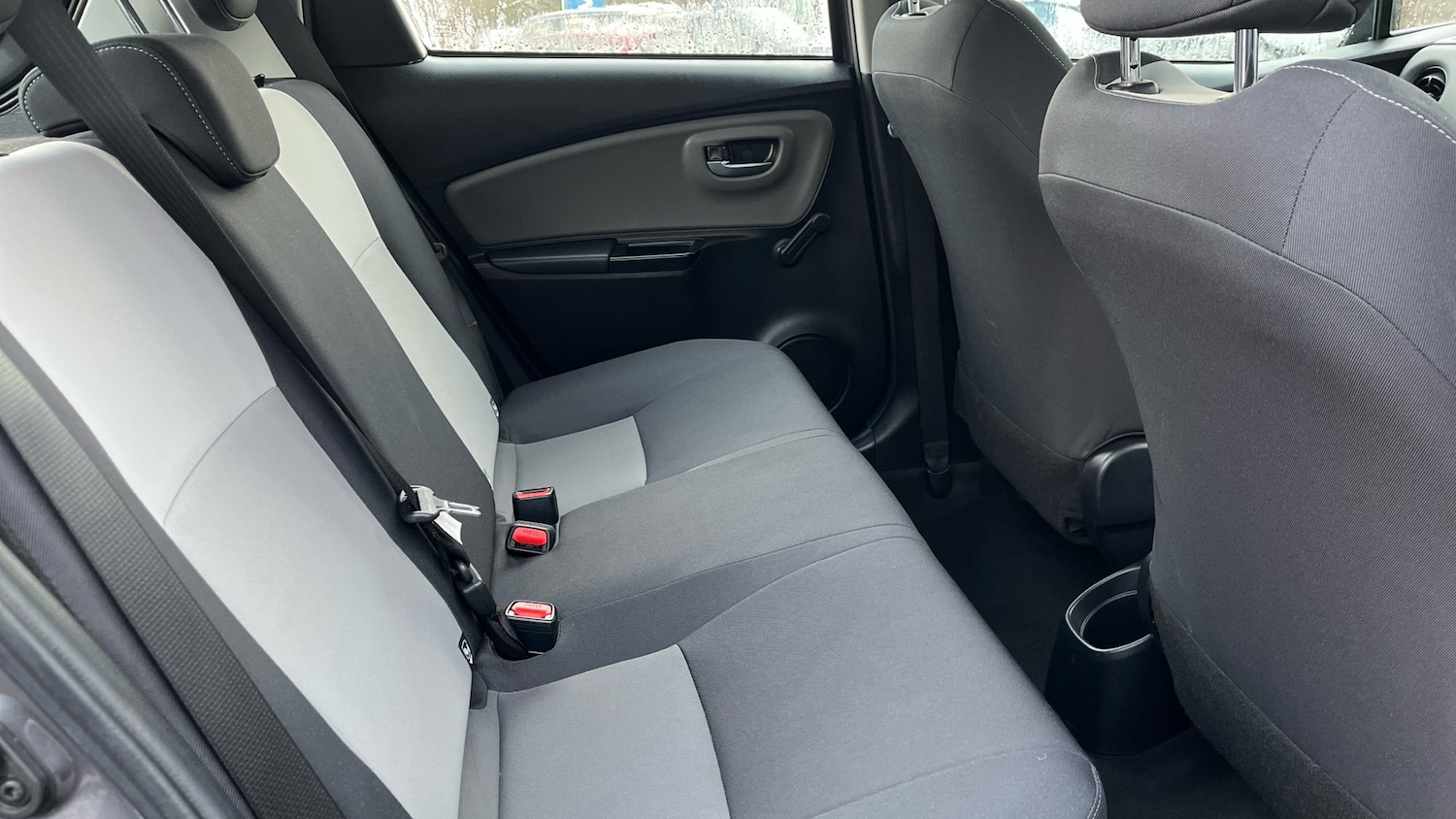 Used Toyota Yaris 2018 for sale - 76984647: Photo 45