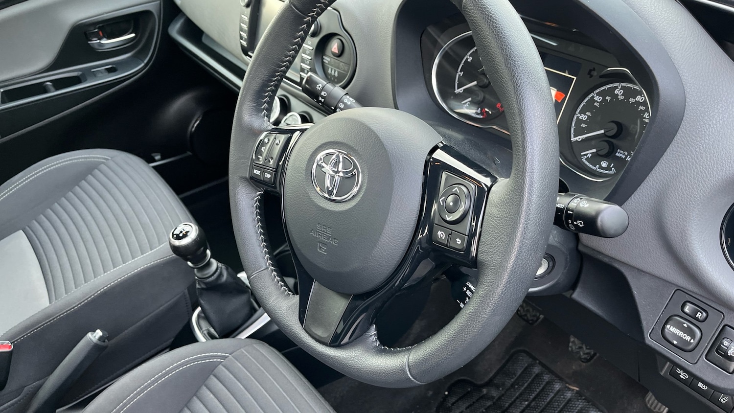 Used Toyota Yaris 2018 for sale - 76984647: Photo 48