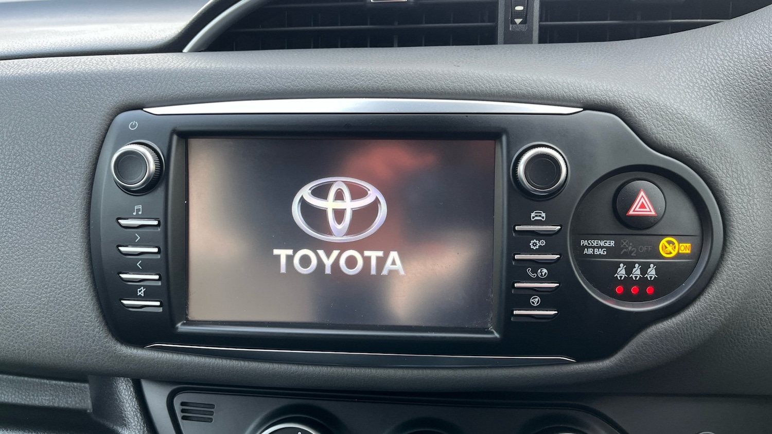 Used Toyota Yaris 2018 for sale - 76984647: Photo 7