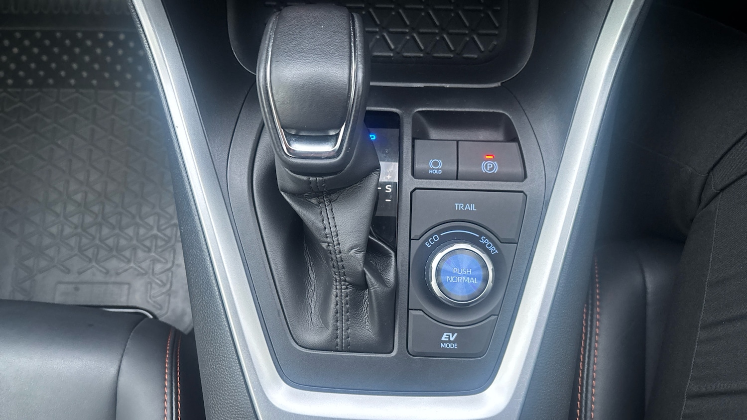 Used Toyota RAV4 2022 for sale - 76904851: Photo 39