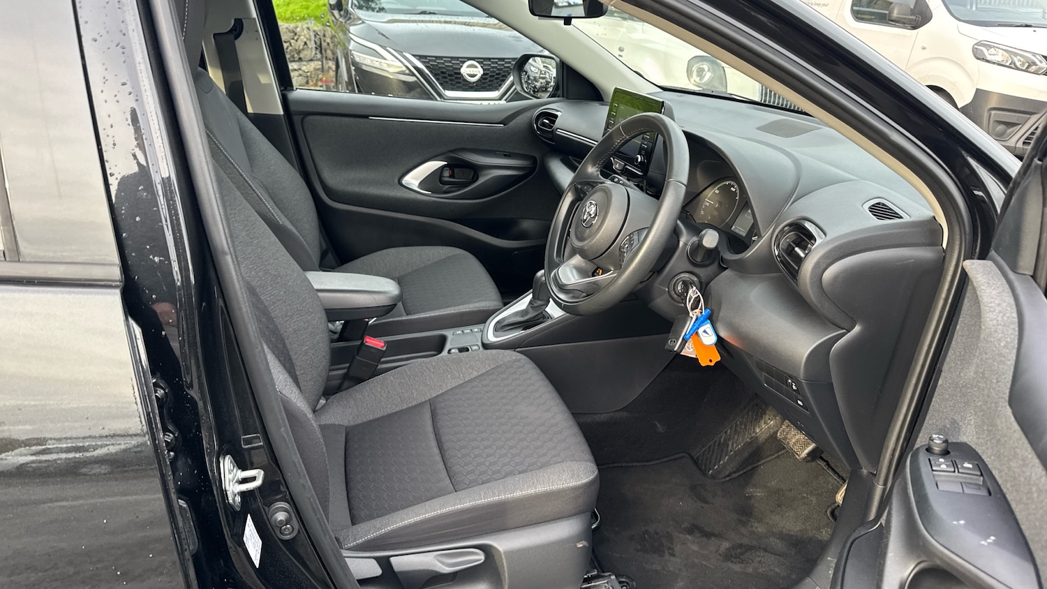 Used Toyota Yaris 2022 for sale - 77136133: Photo 11