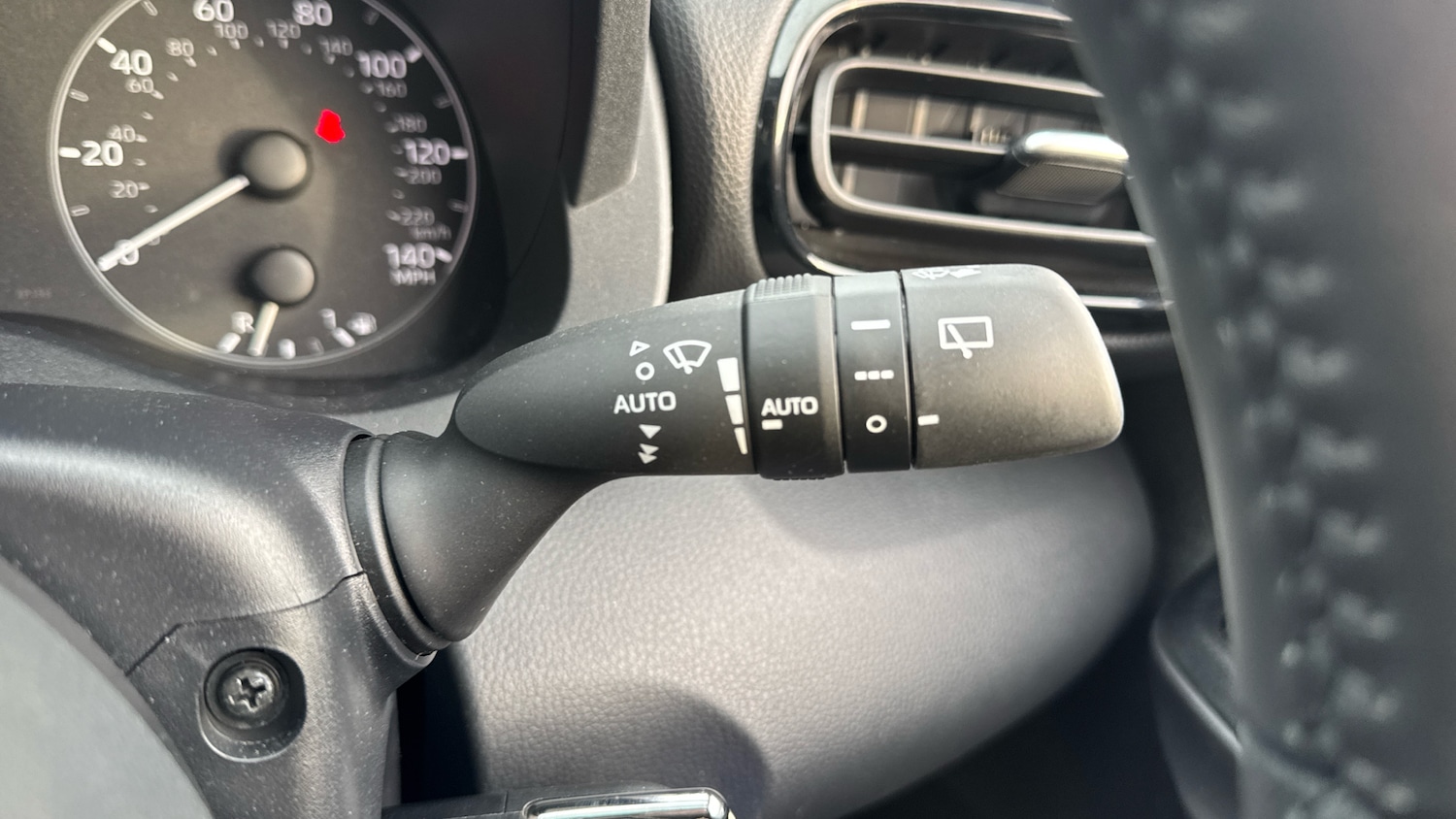 Used Toyota Yaris 2022 for sale - 77136133: Photo 35