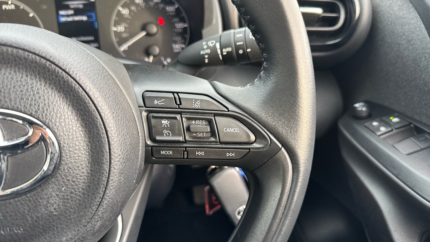 Used Toyota Yaris 2022 for sale - 77136133: Photo 36