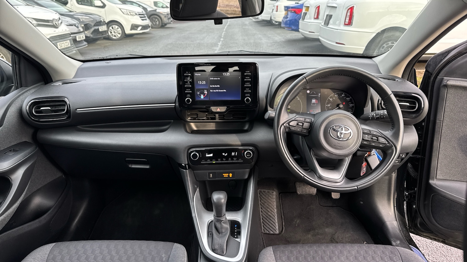 Used Toyota Yaris 2022 for sale - 77136133: Photo 5