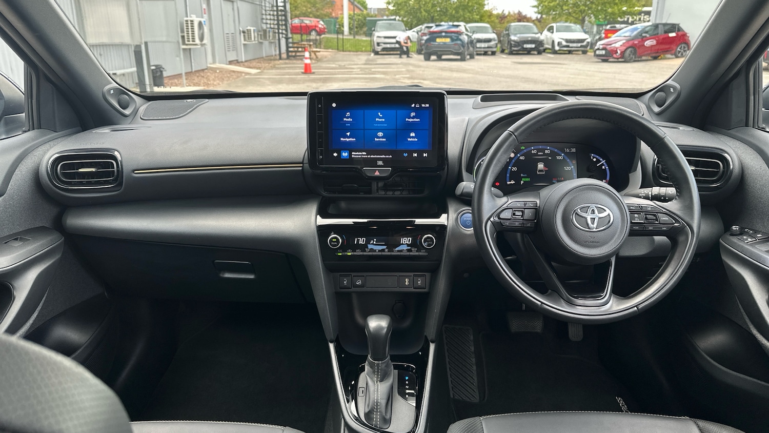 Used Toyota Yaris Cross 2022 for sale - 77061340: Photo 5