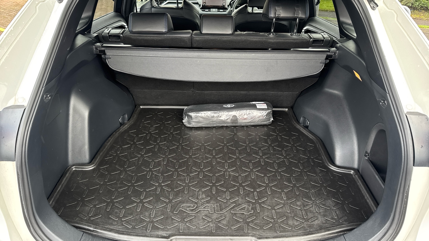 Used Toyota RAV4 2021 for sale - 77567623: Photo 14