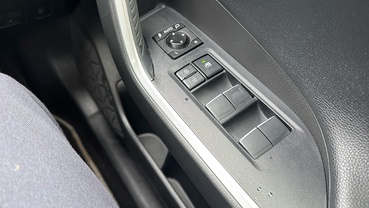 Used Toyota RAV4 2021 for sale - 77567623: Photo 29