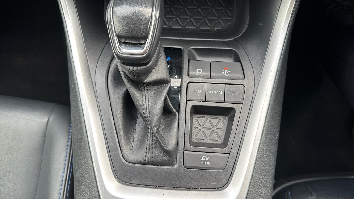 Used Toyota RAV4 2021 for sale - 77567623: Photo 31