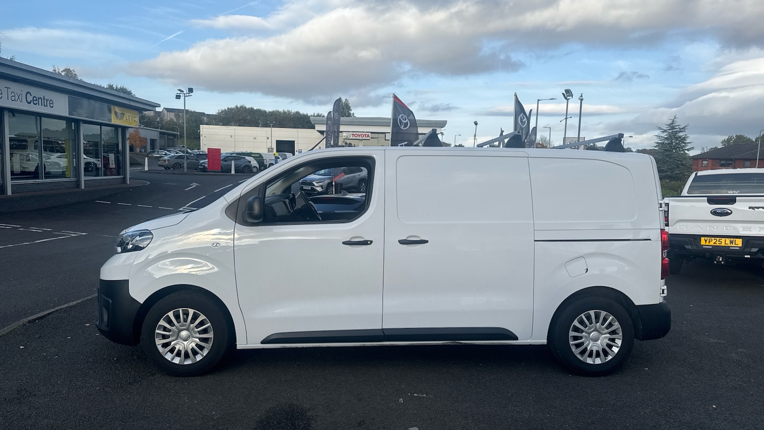 Used Toyota ProAce 2023 for sale - 76332739: Photo 17
