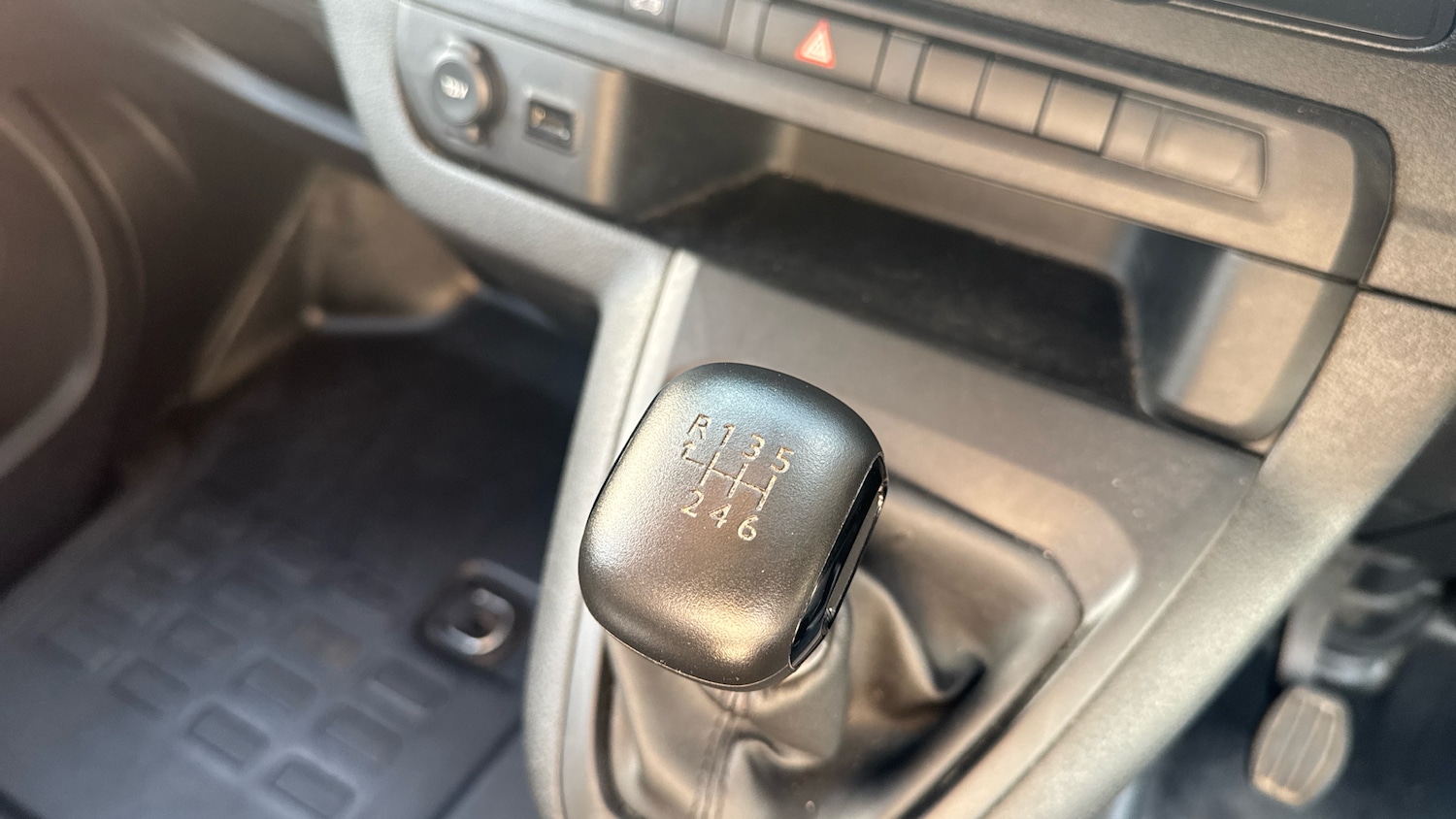 Used Toyota ProAce 2023 for sale - 76332739: Photo 40