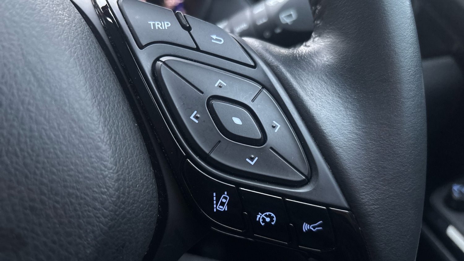 Used Toyota C-HR 2023 for sale - 76818777: Photo 27