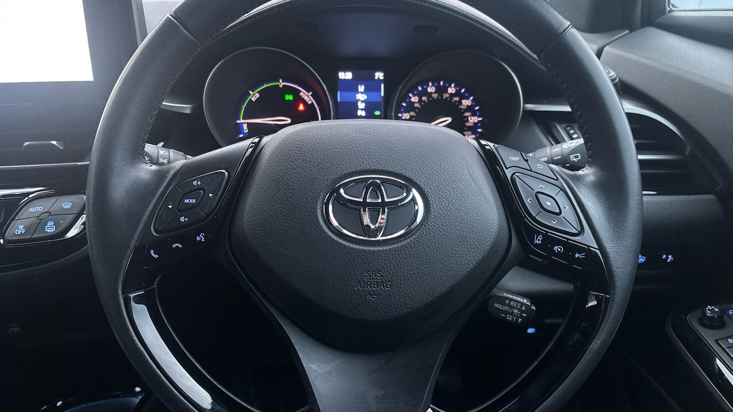 Used Toyota C-HR 2023 for sale - 76818777: Photo 8