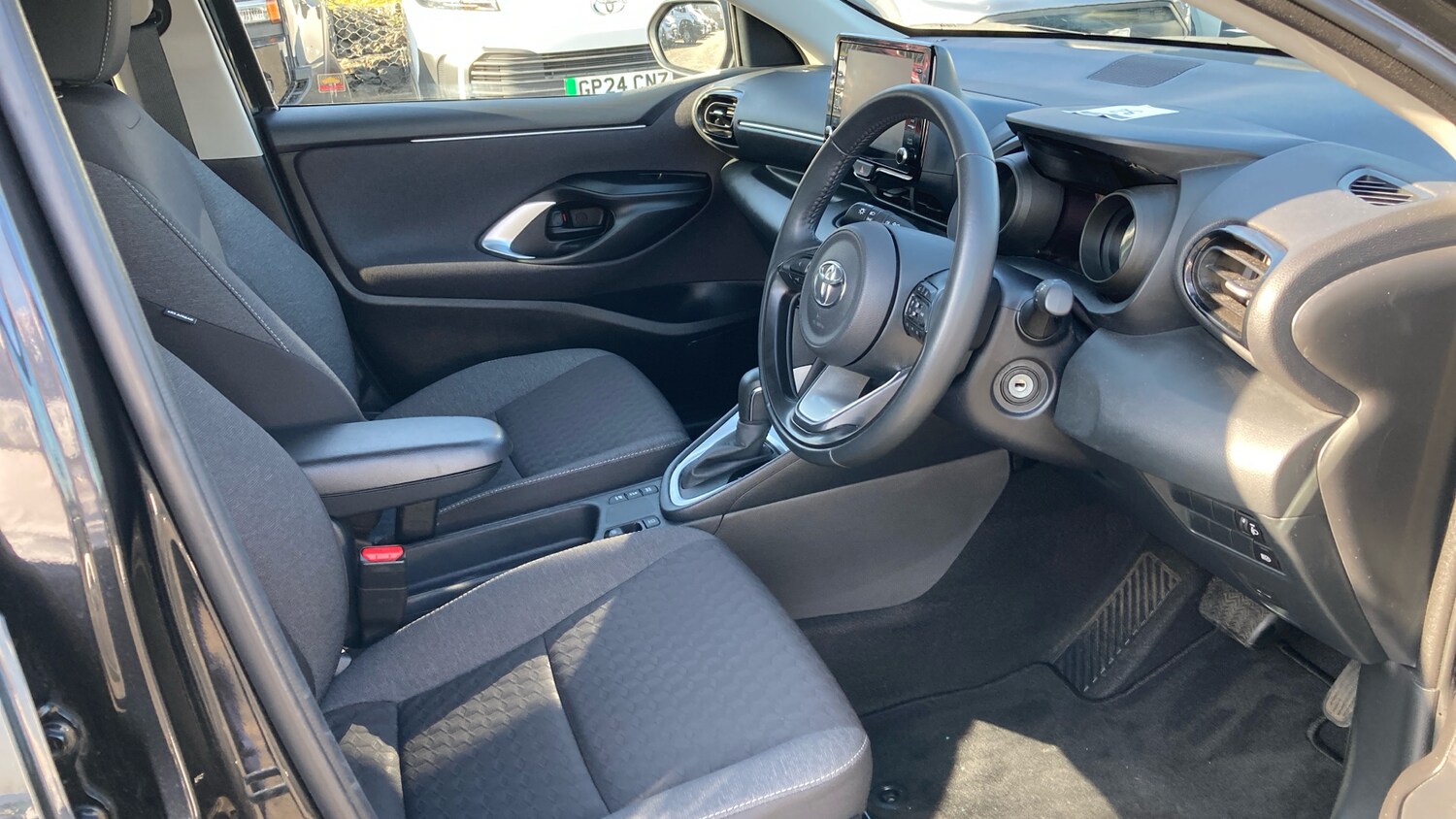 Used Toyota Yaris 2023 for sale - 77997498: Photo 11