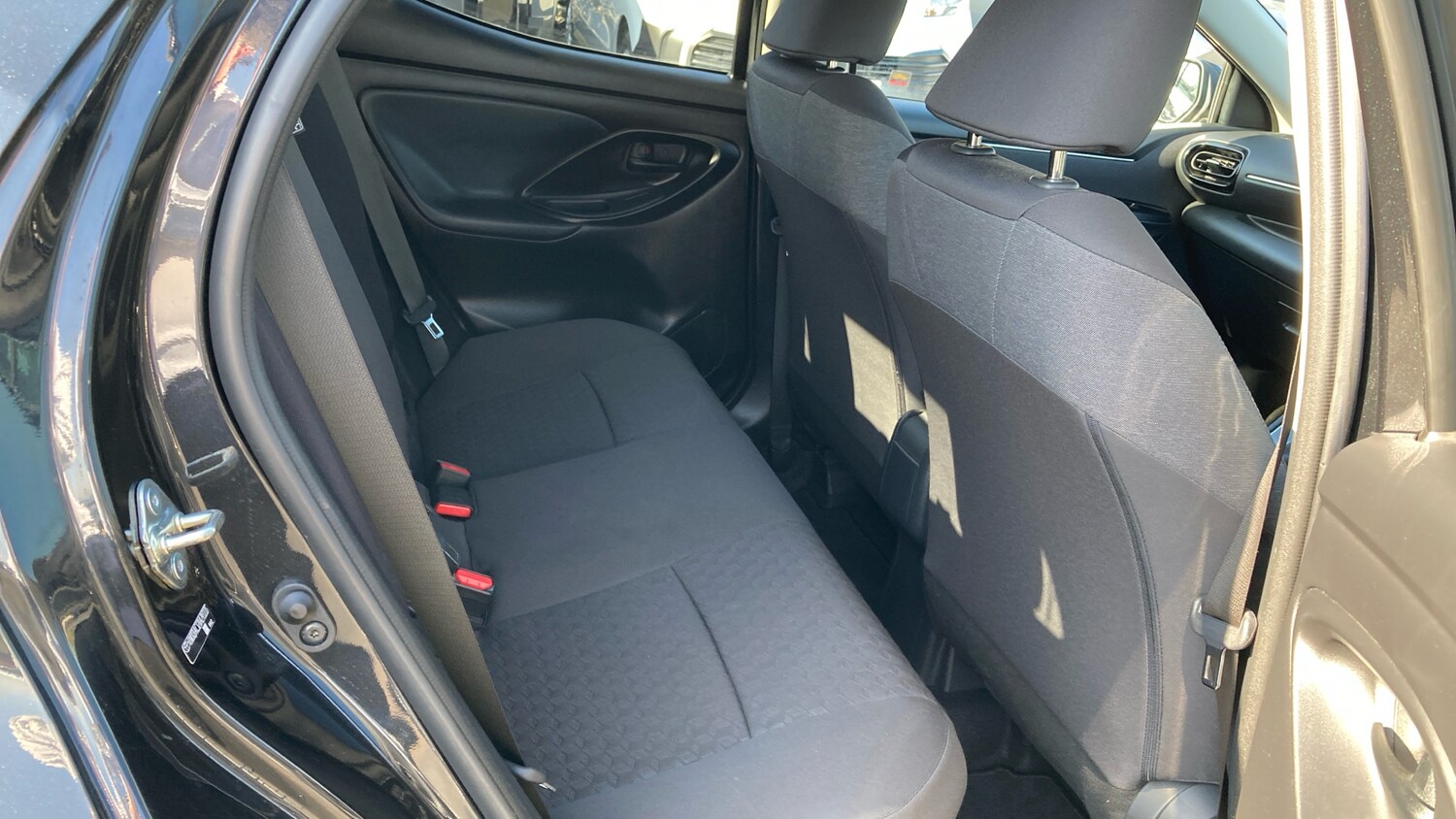 Used Toyota Yaris 2023 for sale - 77997498: Photo 12