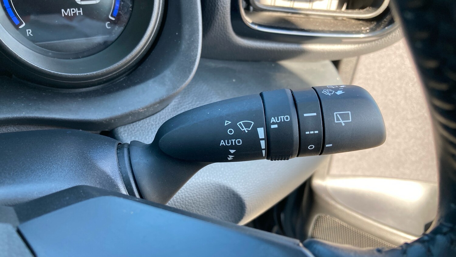 Used Toyota Yaris 2023 for sale - 77997498: Photo 32