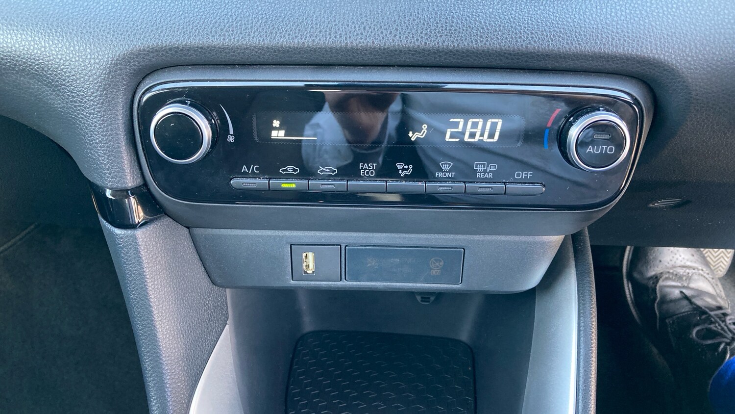 Used Toyota Yaris 2023 for sale - 77997498: Photo 41